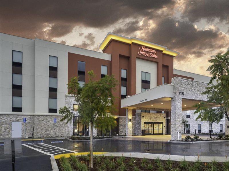 Hampton Inn & Suites Santa Maria Exterior foto